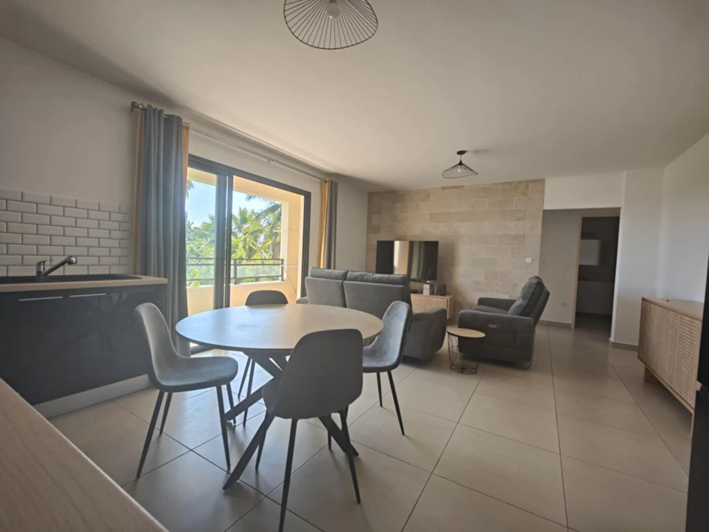 Photo 11 - Appartement à vendre - Ancien 275 600 € 4 pièces 3 chambres 80.5 m² Sainte-Marie 97438