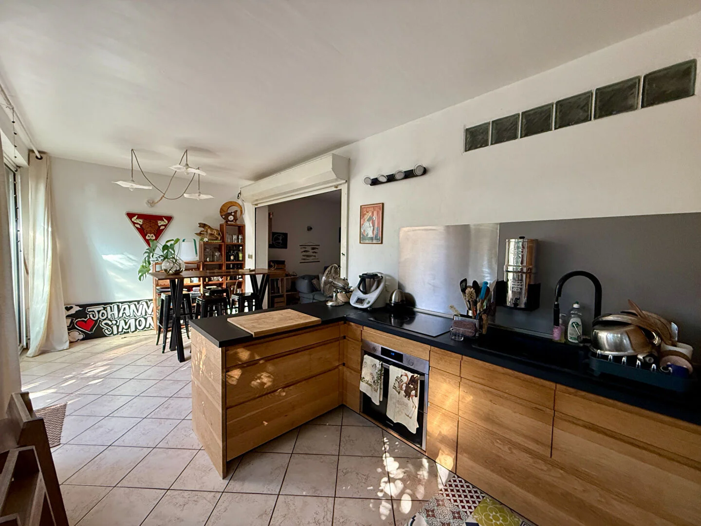 Photo 2 - Appartement à vendre - Ancien 420 000 € 3 pièces 2 chambres 71 m² Saint Gilles Les Bains 97434