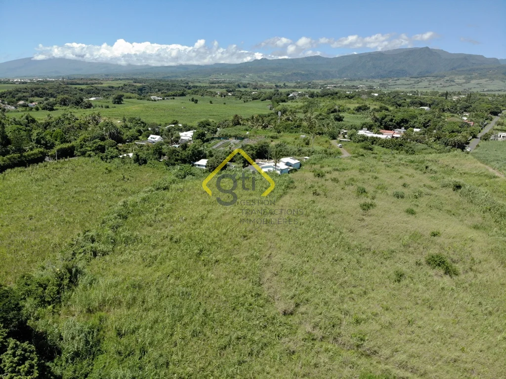 Photo 1 - Terrain à vendre - Ancien 195 200 € 699 m² Sainte-Suzanne 97441