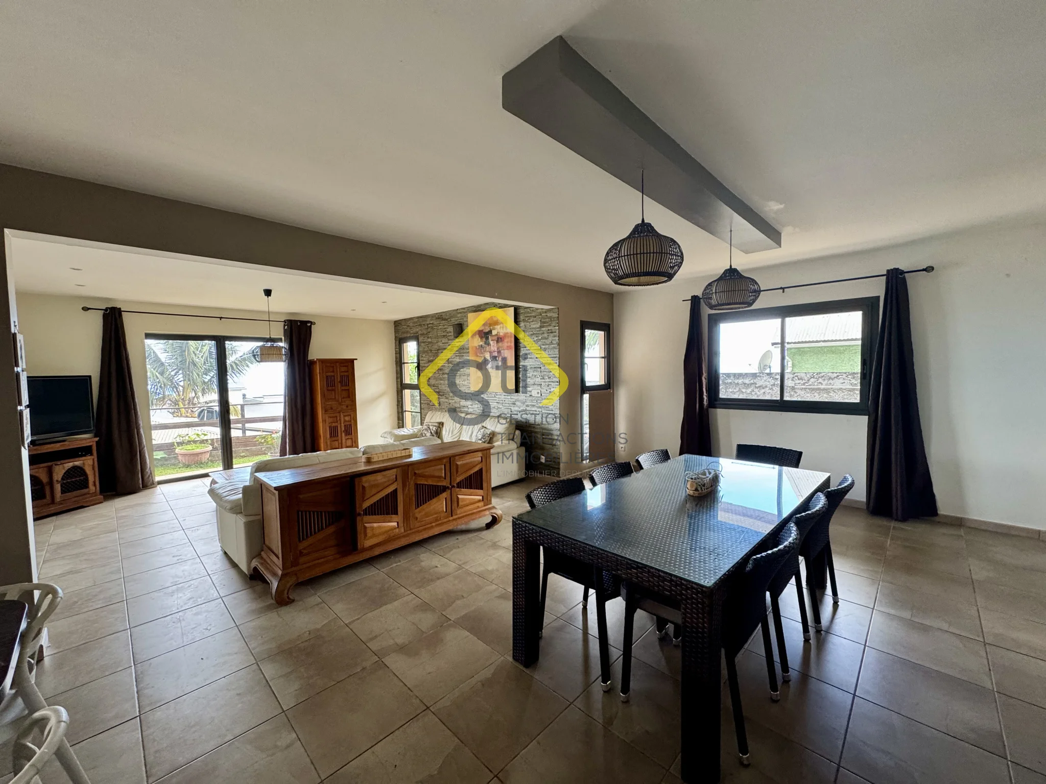 Photo 10 - Maison à vendre - Ancien 580 000 € 11 pièces 5 chambres 300 m² La Possession 97419