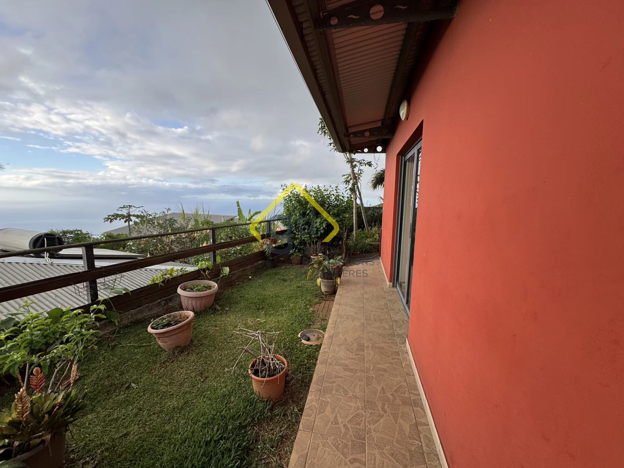 Photo 9 - Maison à vendre - Ancien 580 000 € 11 pièces 5 chambres 300 m² La Possession 97419