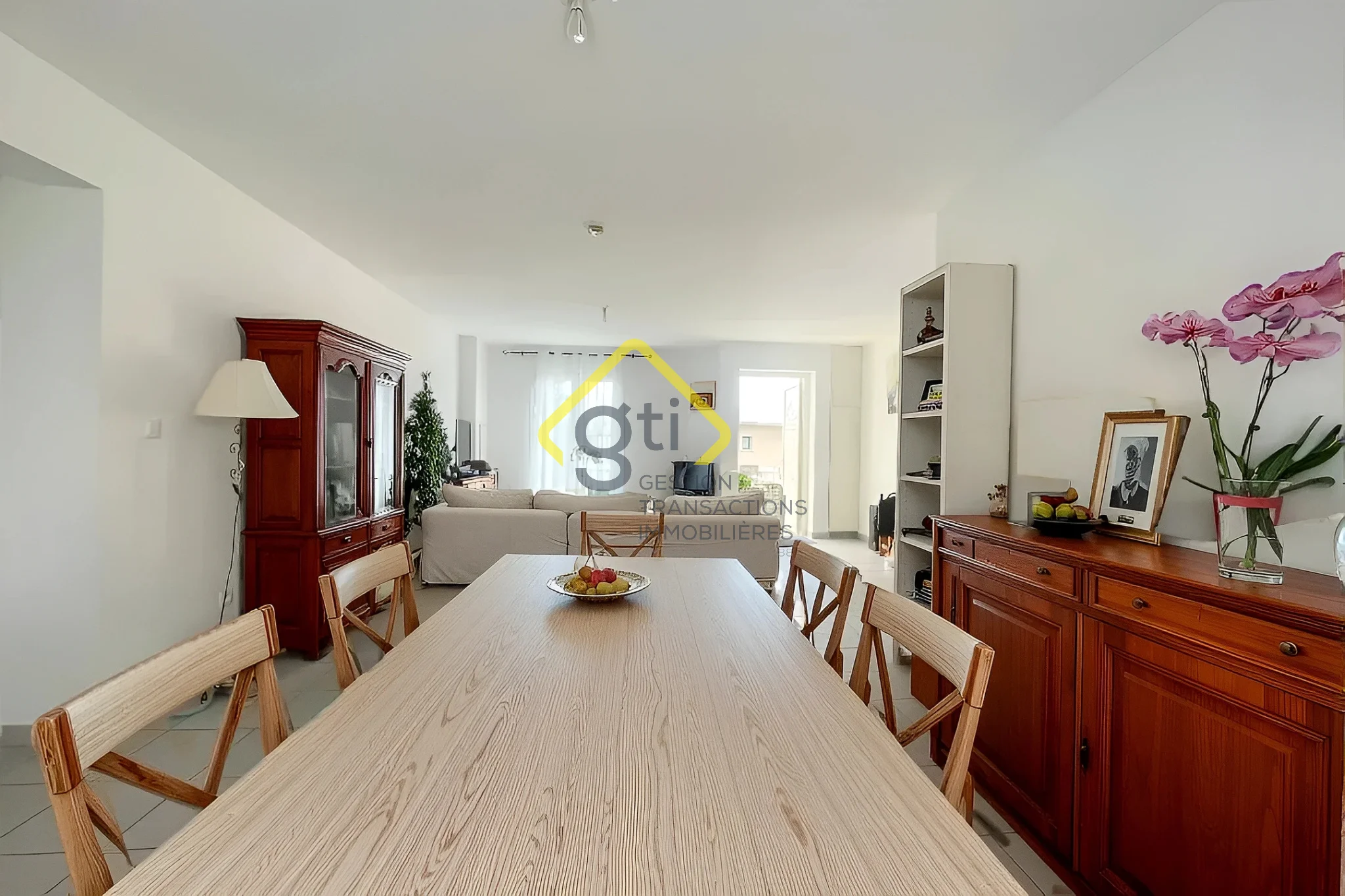 Photo 2 - Maison à vendre - Ancien 285 000 € 6 pièces 4 chambres 107 m² Saint-Benoît 97470