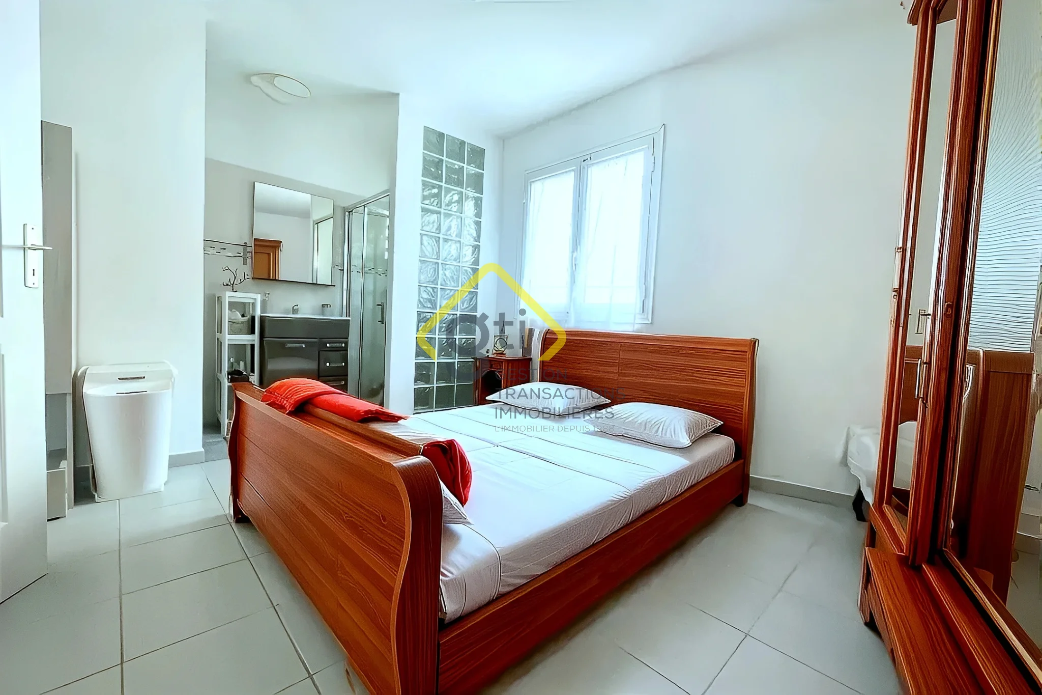 Photo 4 - Maison à vendre - Ancien 285 000 € 6 pièces 4 chambres 107 m² Saint-Benoît 97470