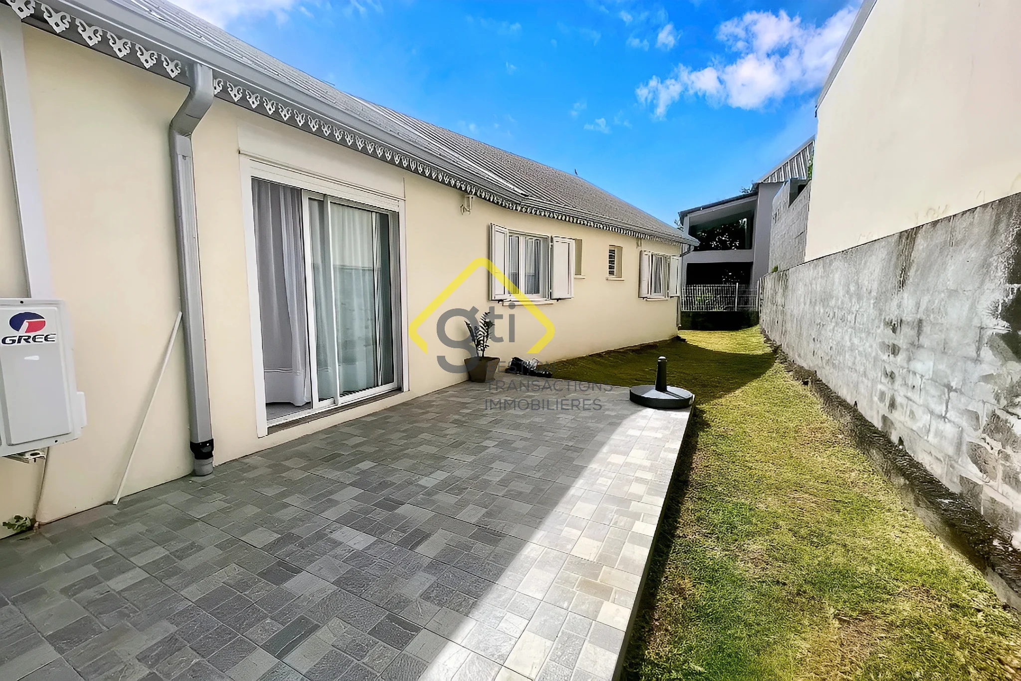 Photo 12 - Maison à vendre - Ancien 285 000 € 6 pièces 4 chambres 107 m² Saint-Benoît 97470