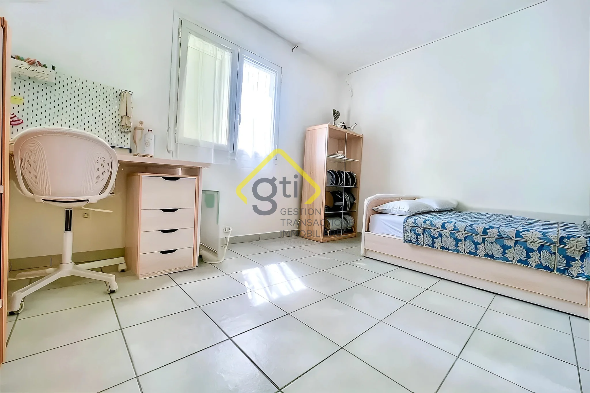 Photo 7 - Maison à vendre - Ancien 285 000 € 6 pièces 4 chambres 107 m² Saint-Benoît 97470