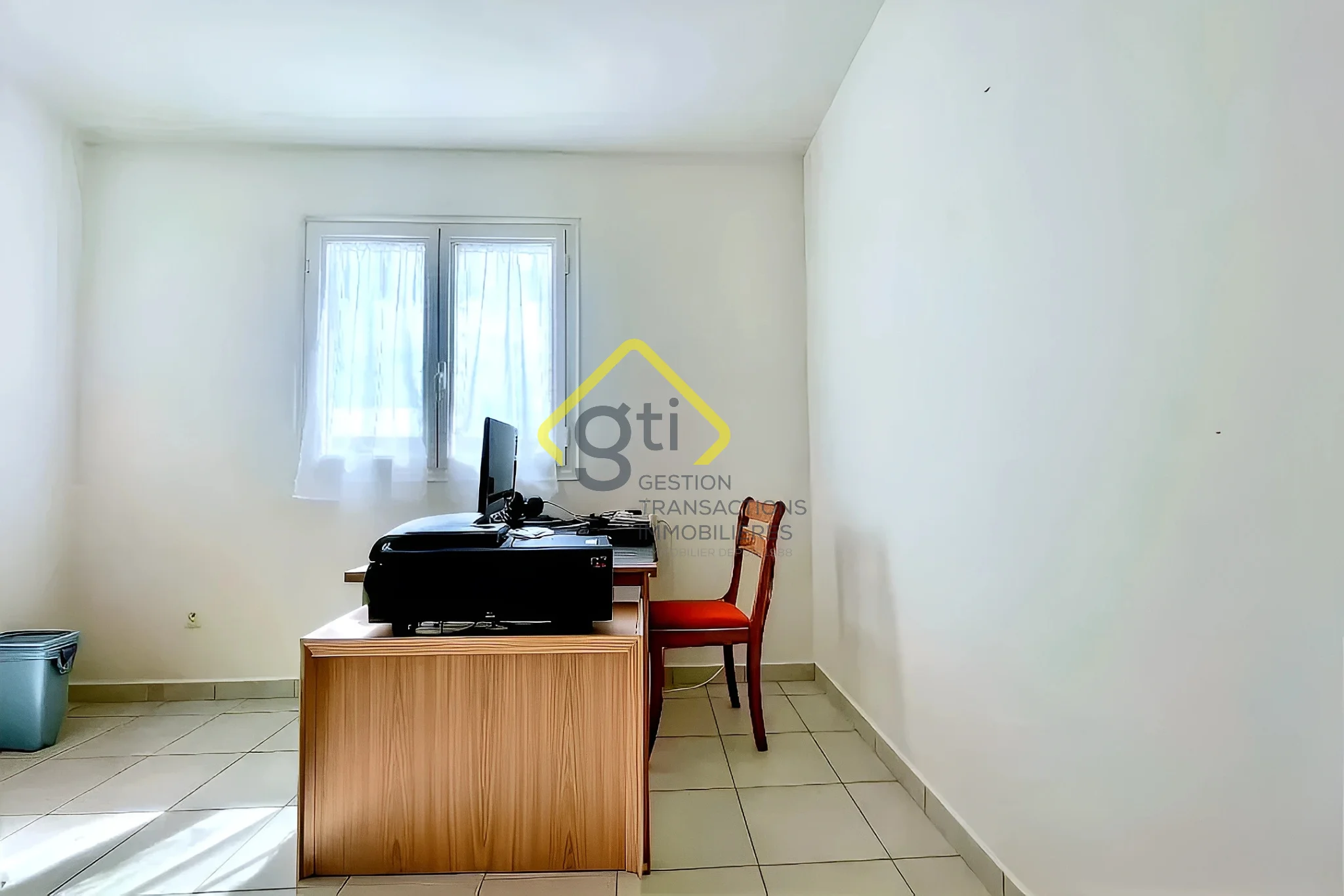 Photo 8 - Maison à vendre - Ancien 285 000 € 6 pièces 4 chambres 107 m² Saint-Benoît 97470