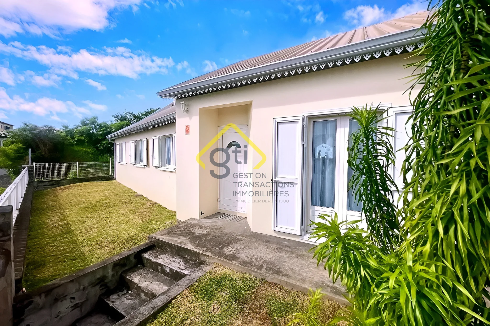 Photo 11 - Maison à vendre - Ancien 285 000 € 6 pièces 4 chambres 107 m² Saint-Benoît 97470