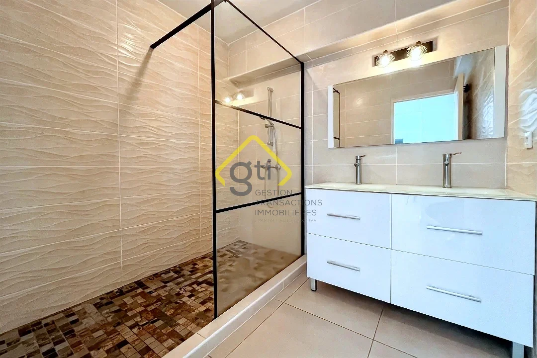 Photo 4 - Appartement à vendre - Ancien 275 000 € 4 pièces 3 chambres 80.8 m² Sainte-Marie 97438