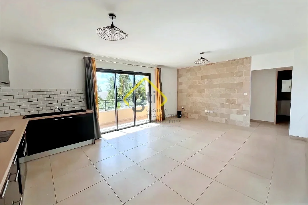 Photo 3 - Appartement à vendre - Ancien 275 000 € 4 pièces 3 chambres 80.8 m² Sainte-Marie 97438