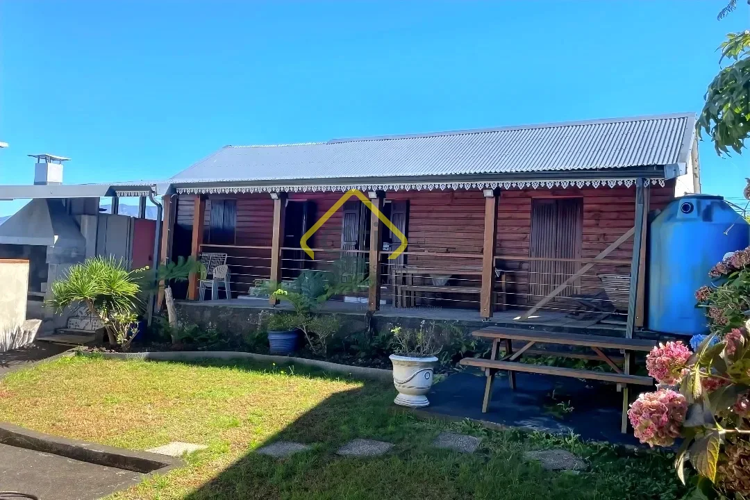 Photo 1 - Maison à vendre - Ancien 210 000 € 5 pièces 3 chambres 95 m² Tampon 97418