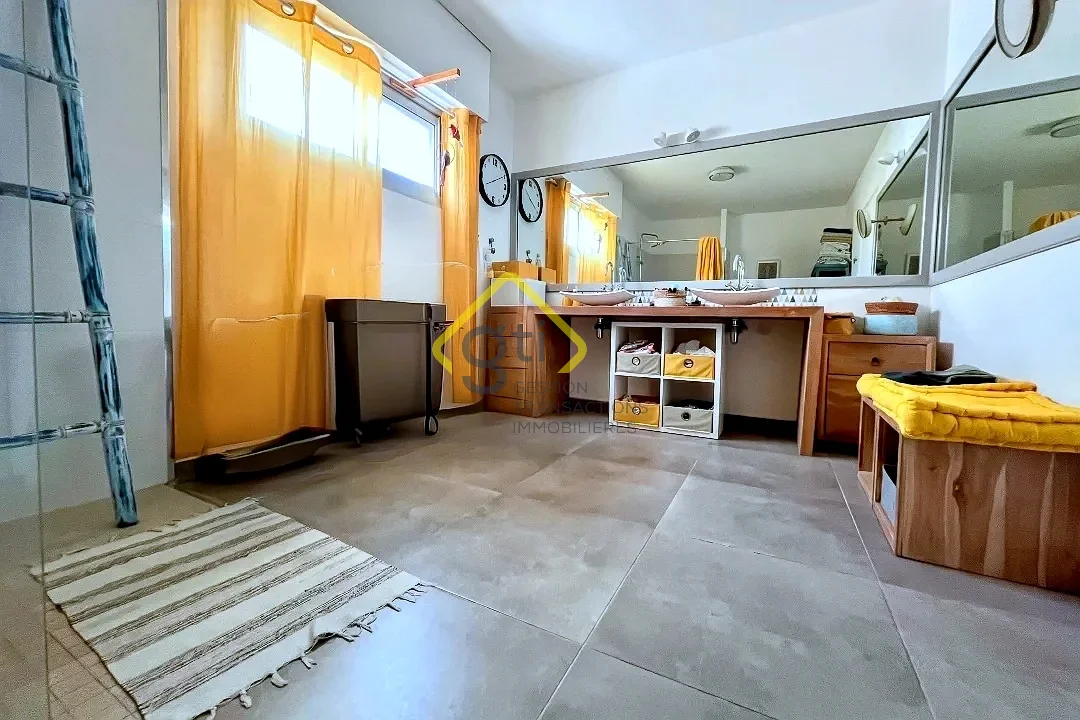 Photo 10 - Maison à vendre - Ancien 2 400 000 € 8 pièces 6 chambres 240 m² Saint-Paul 97434