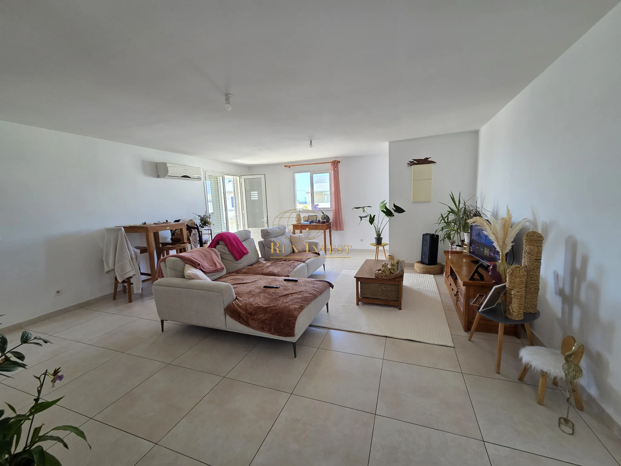 Photo 2 - Appartement à louer - Ancien 780 € 3 pièces 2 chambres 72 m² Saint-André 97440