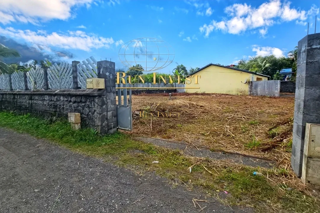 Photo 1 - Maison à vendre - Ancien 212 000 € 4 pièces 3 chambres 82 m² Salazie 97433