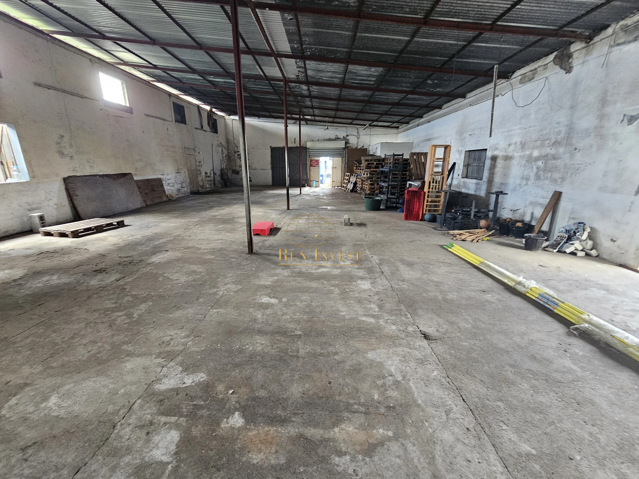 Photo 2 - Local à louer - Ancien 1 000 € 204 m² Saint-André 97440