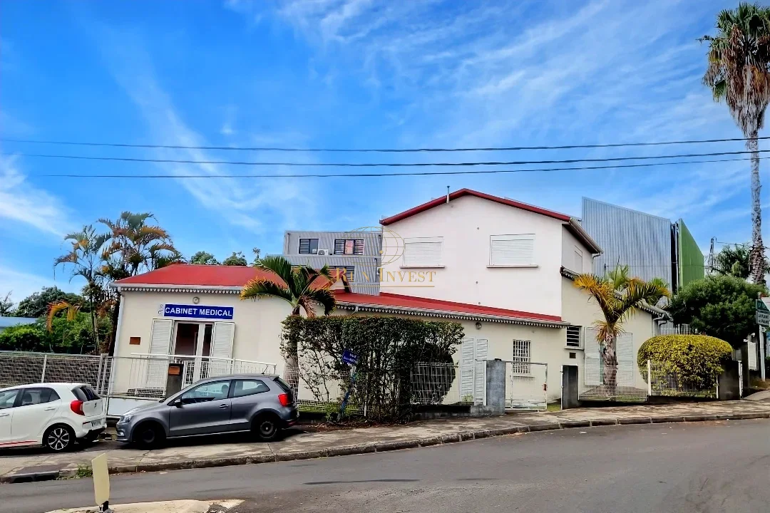 Photo 1 - Local à louer - Ancien 900 € 45 m² Tampon 97430