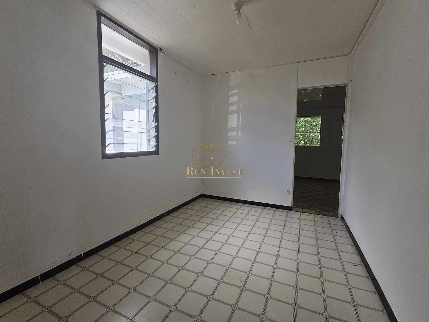 Photo 3 - Maison à vendre - Ancien 297 000 € 4 pièces 3 chambres 100 m² Sainte-Marie 97438