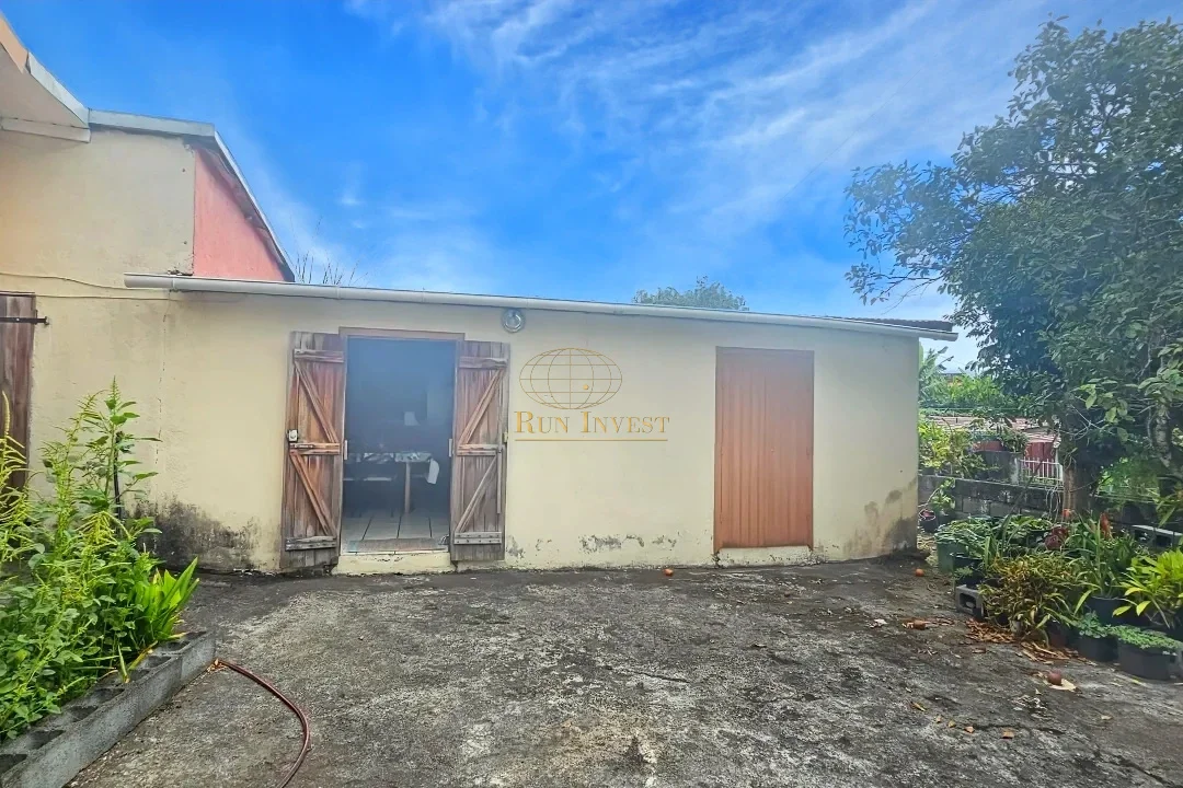 Photo 2 - Maison à vendre - Ancien 192 000 € 8 pièces 4 chambres 182 m² Salazie 97433