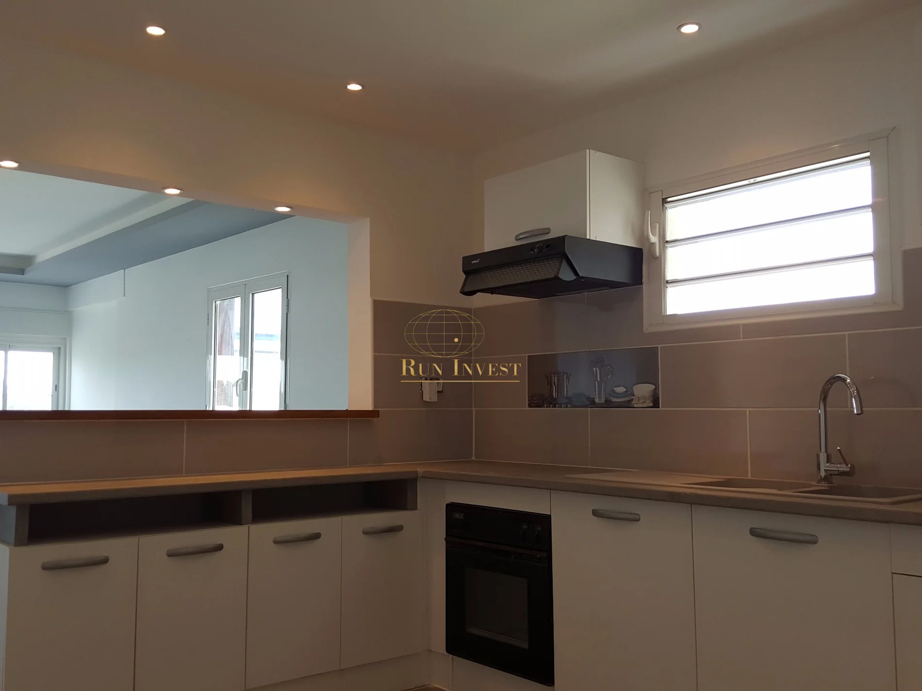 Photo 5 - Immeuble à vendre - Ancien 425 000 € 16 pièces 276 m² Saint-André 97440