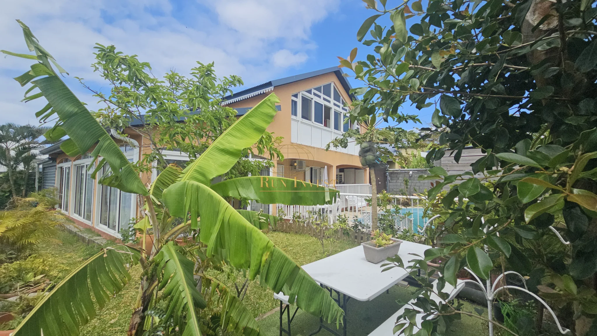 Photo 1 - Maison à vendre - Ancien 390 000 € 6 pièces 4 chambres 162.44 m² Saint-André 97440