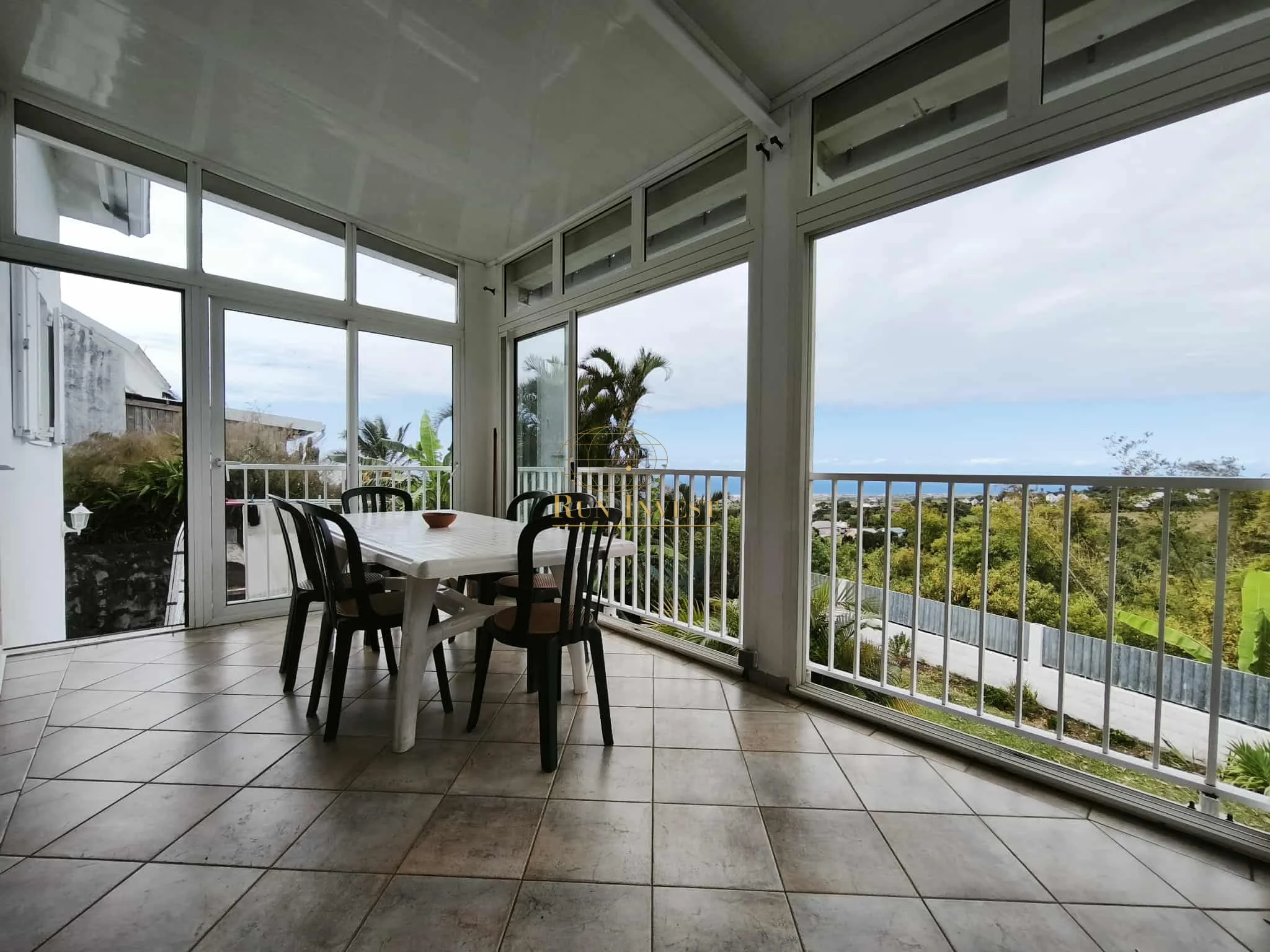 Photo 11 - Maison à vendre - Ancien 445 000 € 5 pièces 4 chambres 148 m² Sainte-Marie 97438