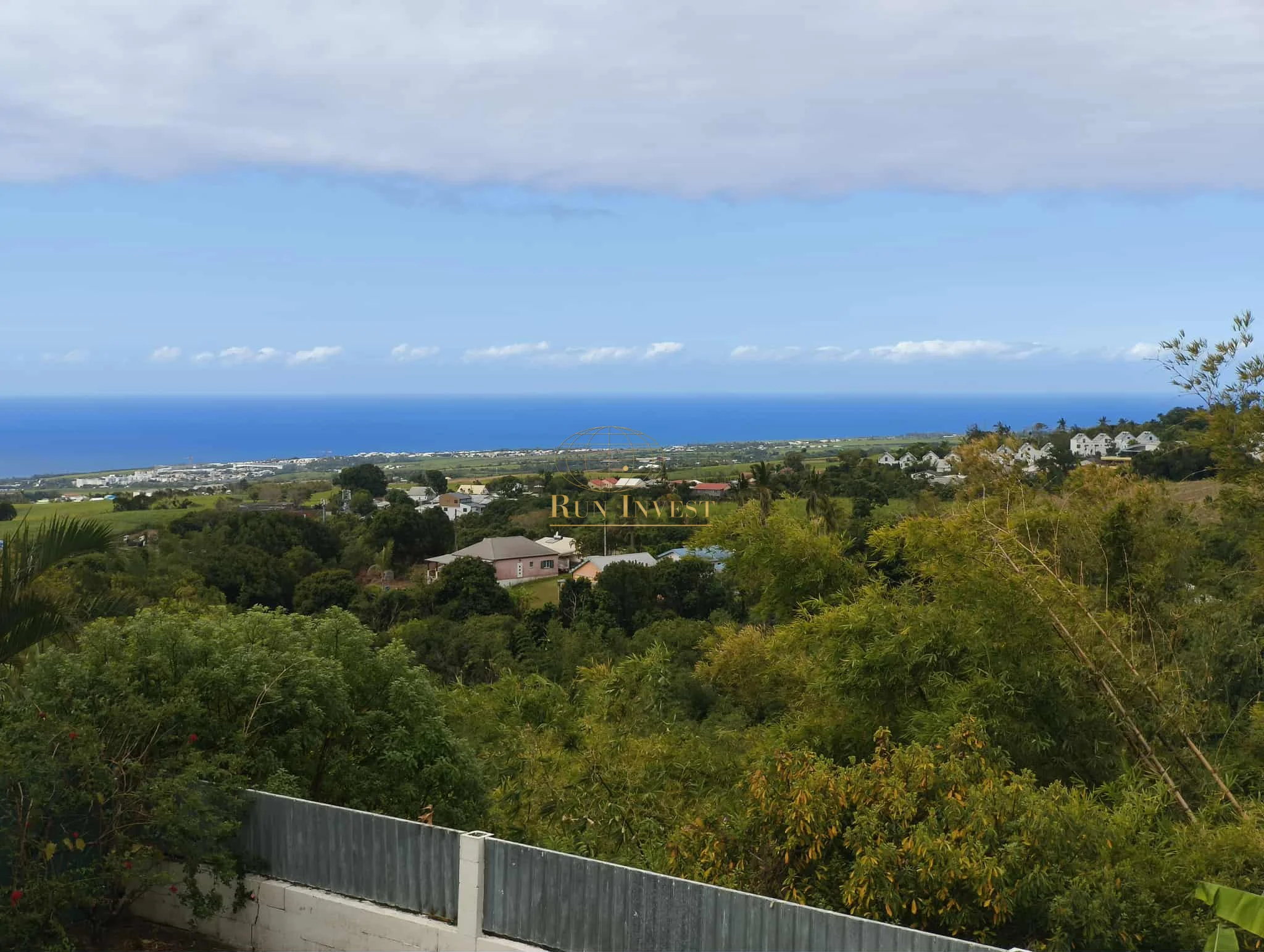 Photo 2 - Maison à vendre - Ancien 445 000 € 5 pièces 4 chambres 148 m² Sainte-Marie 97438