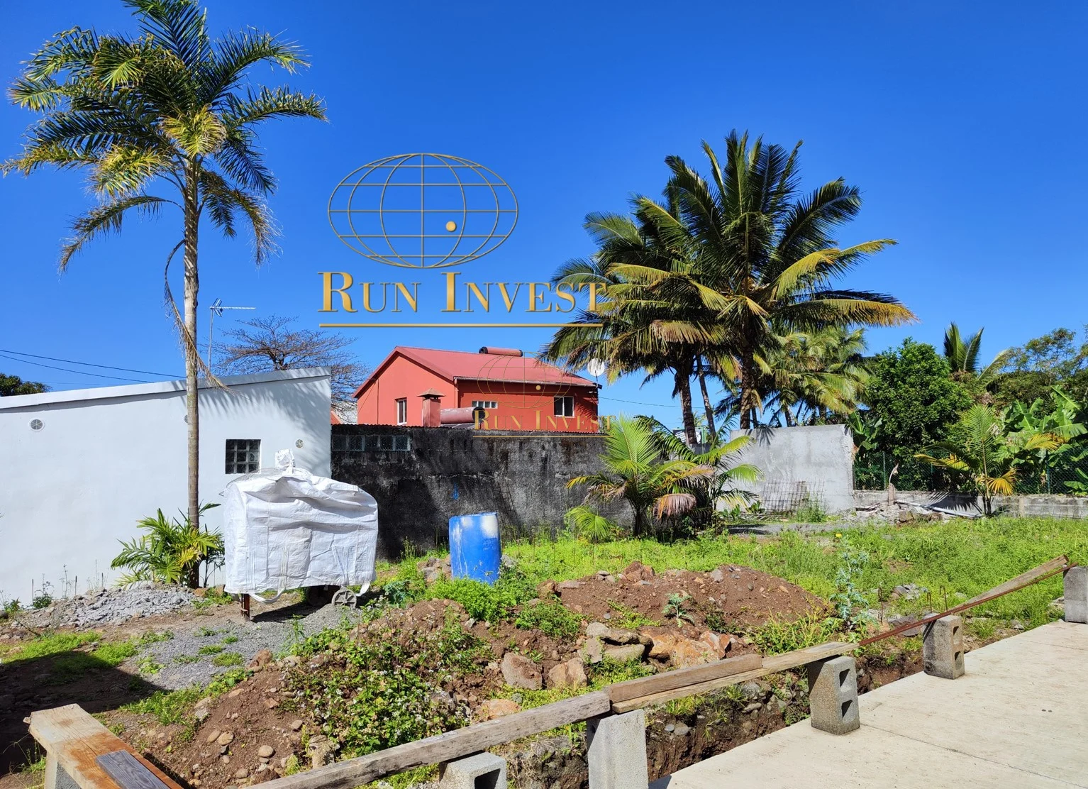 Photo 1 - Terrain à vendre - Ancien 78 000 € 167 m² Saint-Benoît 97470