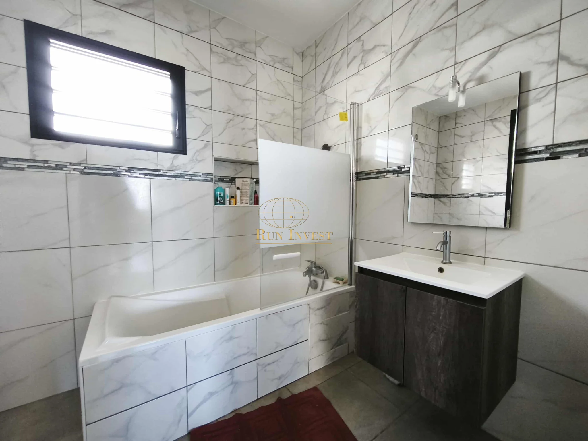 Photo 5 - Maison à vendre - Ancien 450 000 € 5 pièces 4 chambres 135 m² Sainte-Marie 97438