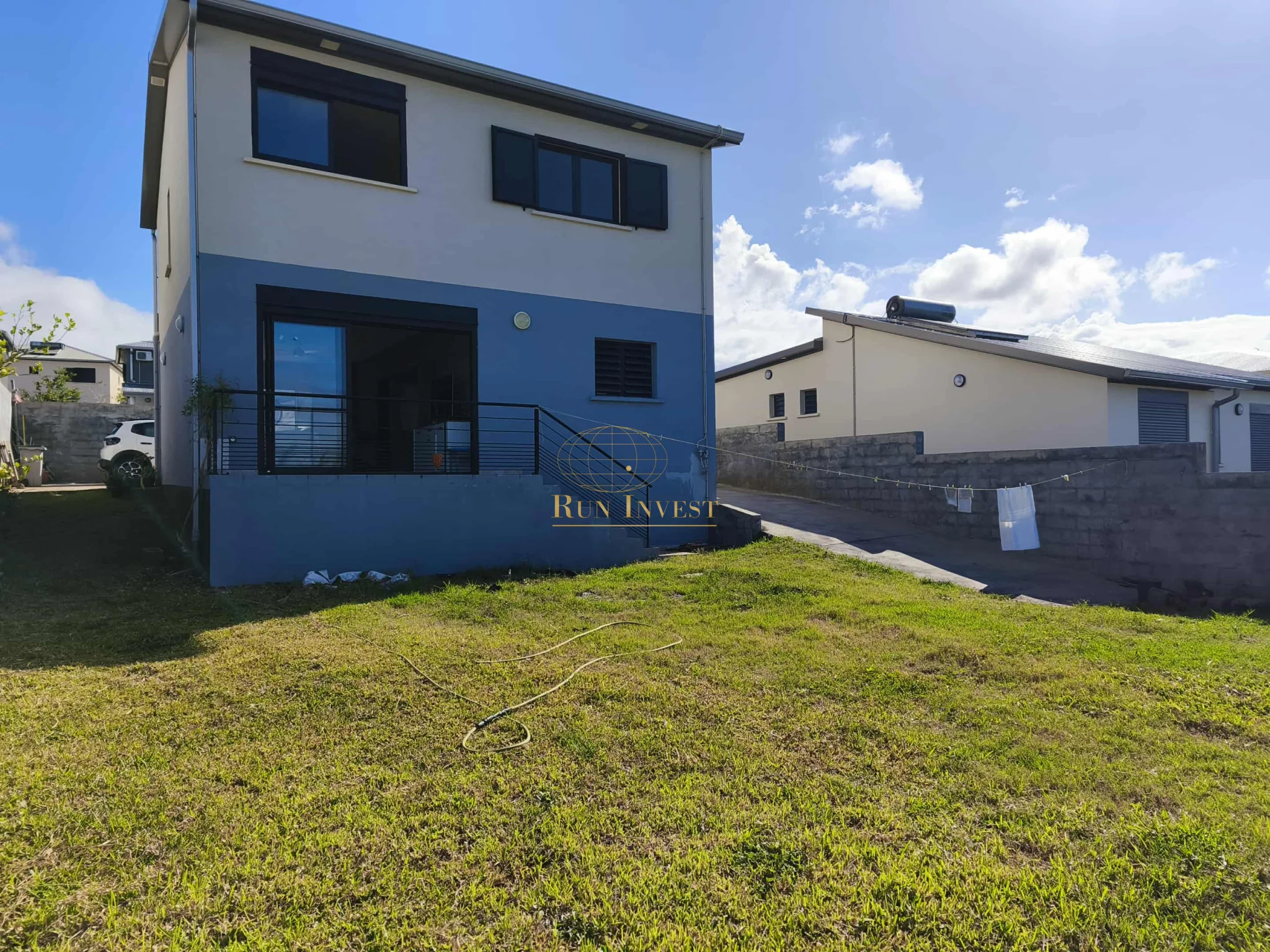 Photo 1 - Maison à vendre - Ancien 450 000 € 5 pièces 4 chambres 135 m² Sainte-Marie 97438