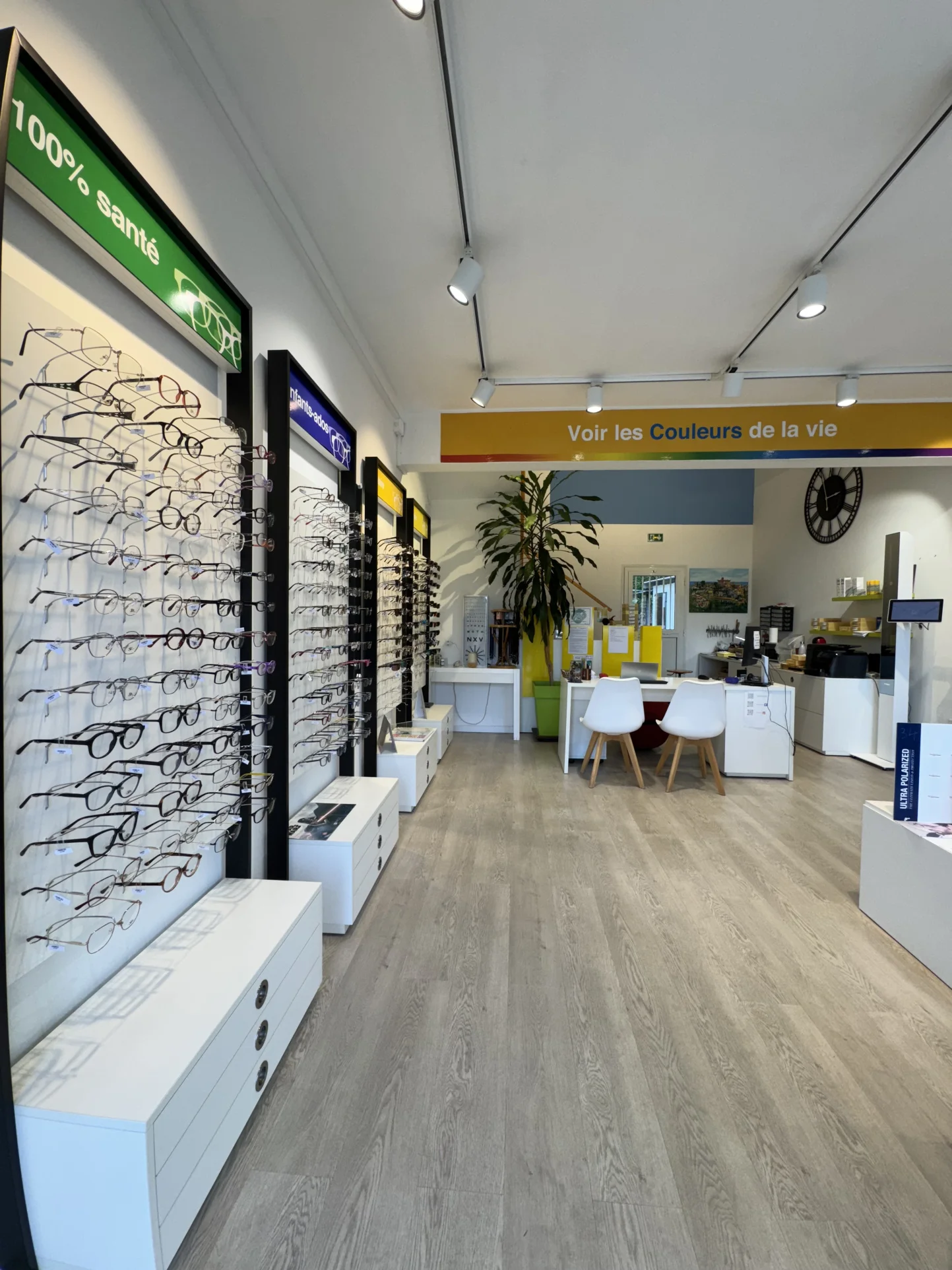 Photo 1 - Local à louer - Ancien 1 000 € 55 m² Petite-Île 97429