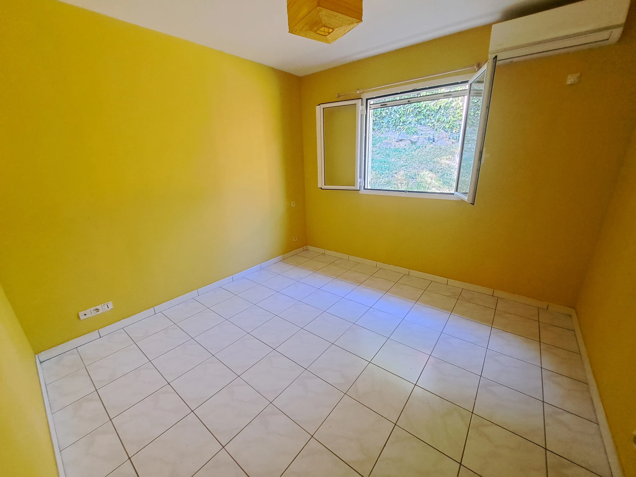 Photo 9 - Maison à louer - Ancien 1 950 € 5 pièces 3 chambres 95 m² Saint-Leu 97424