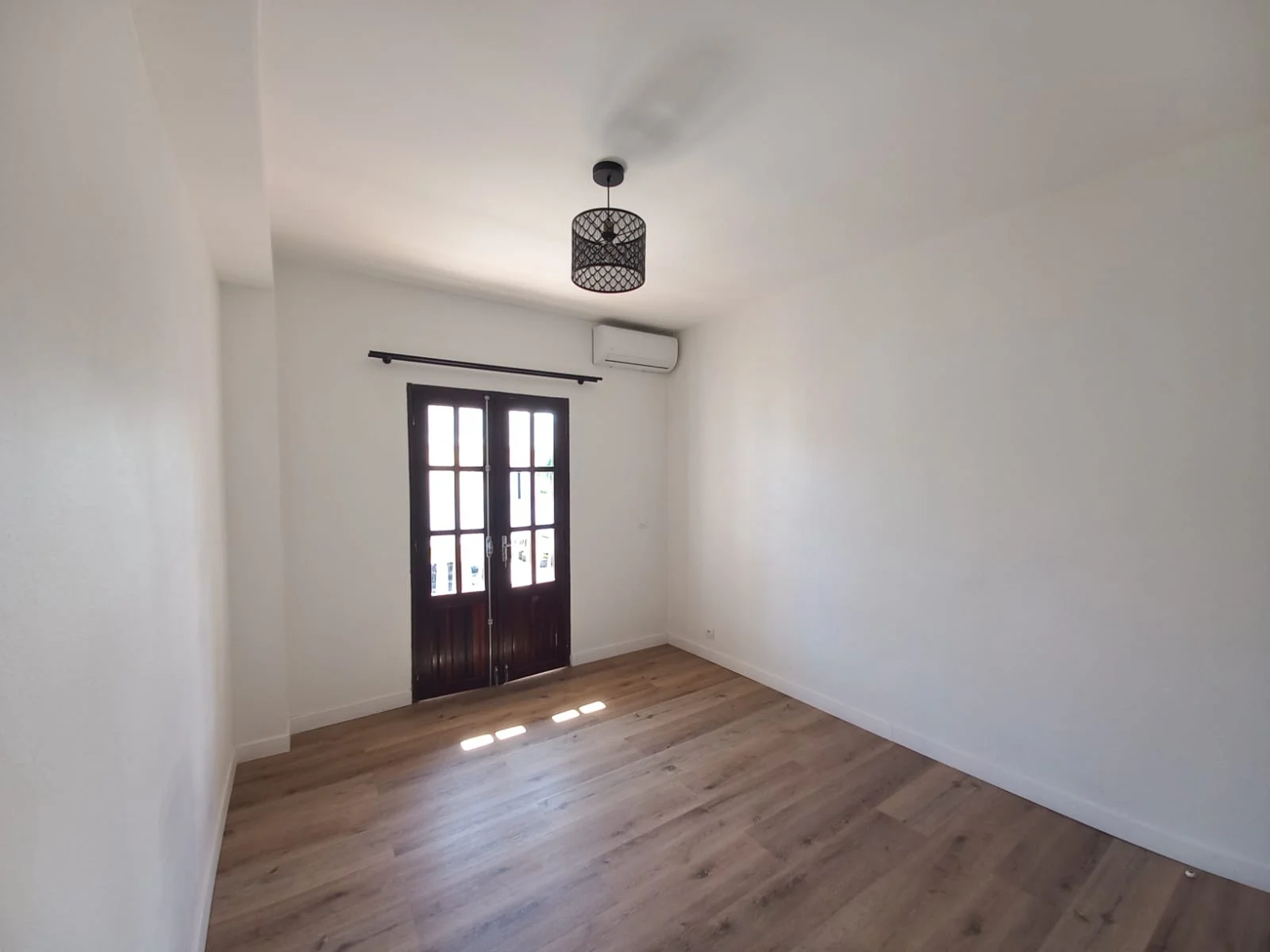 Photo 7 - Appartement à louer - Ancien 1 100 € 3 pièces 2 chambres 90 m² Le Port 97420