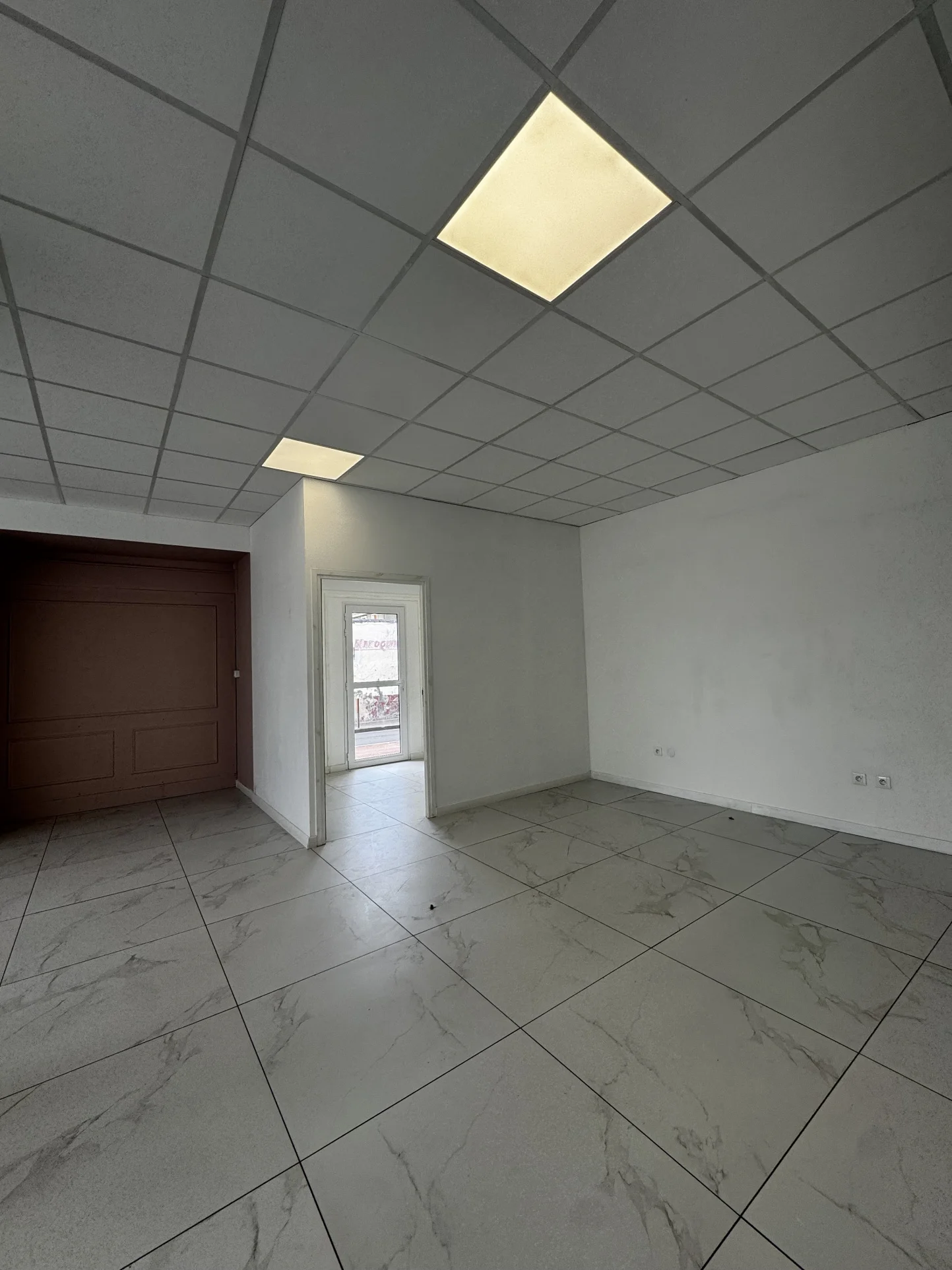 Photo 7 - Local à louer - Ancien 2 200 € 100 m² Saint-Pierre 97410