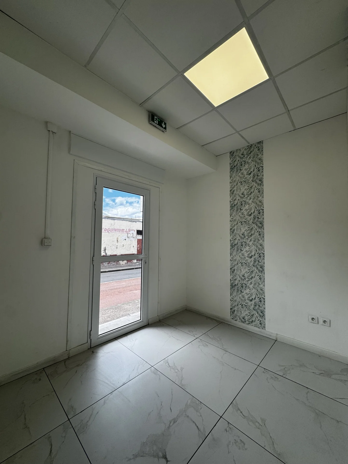 Photo 5 - Local à louer - Ancien 2 200 € 100 m² Saint-Pierre 97410