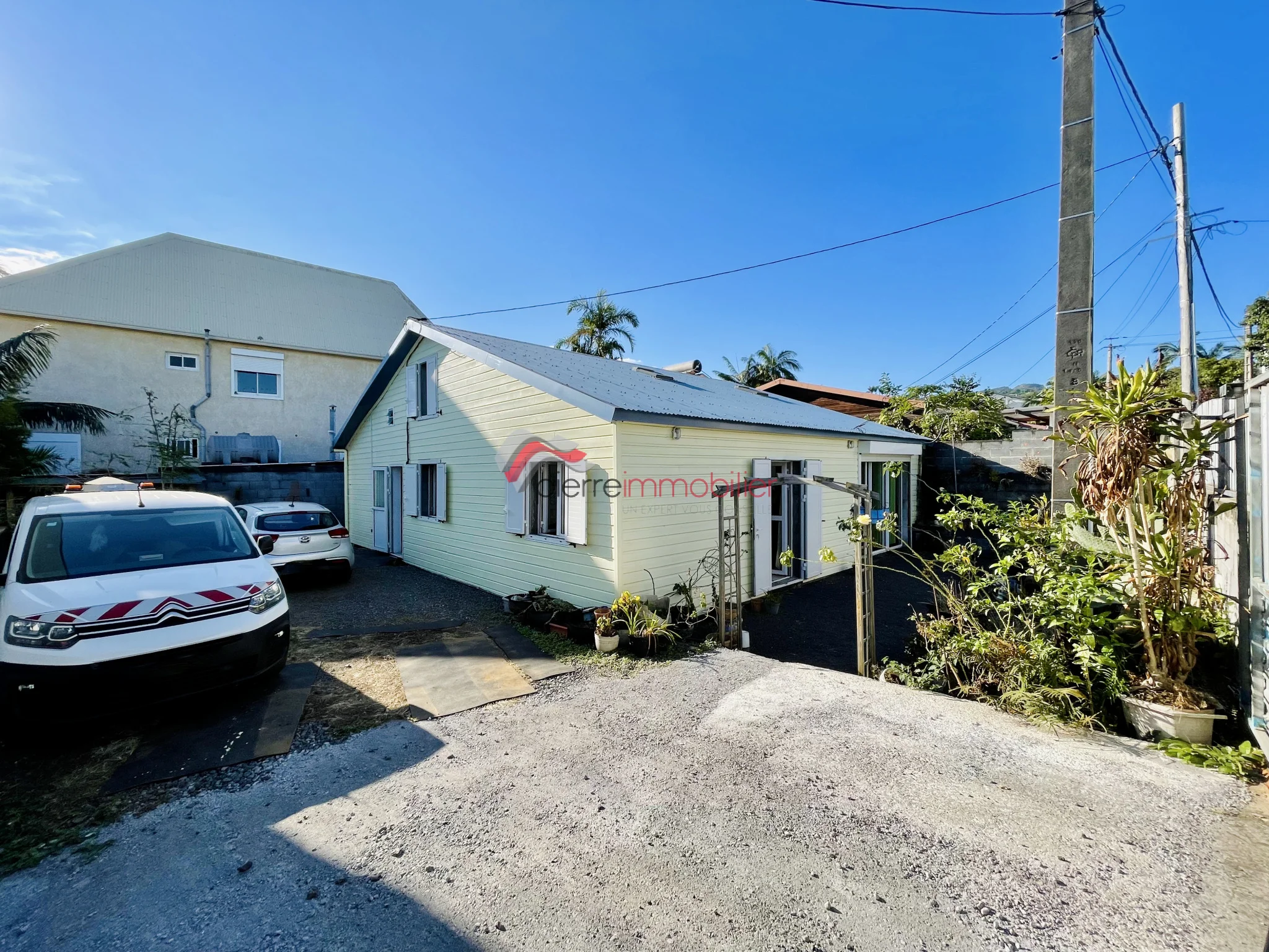 Photo 1 - Maison à vendre - Ancien 260 000 € 6 pièces 4 chambres 127 m² Le Tampon 97430