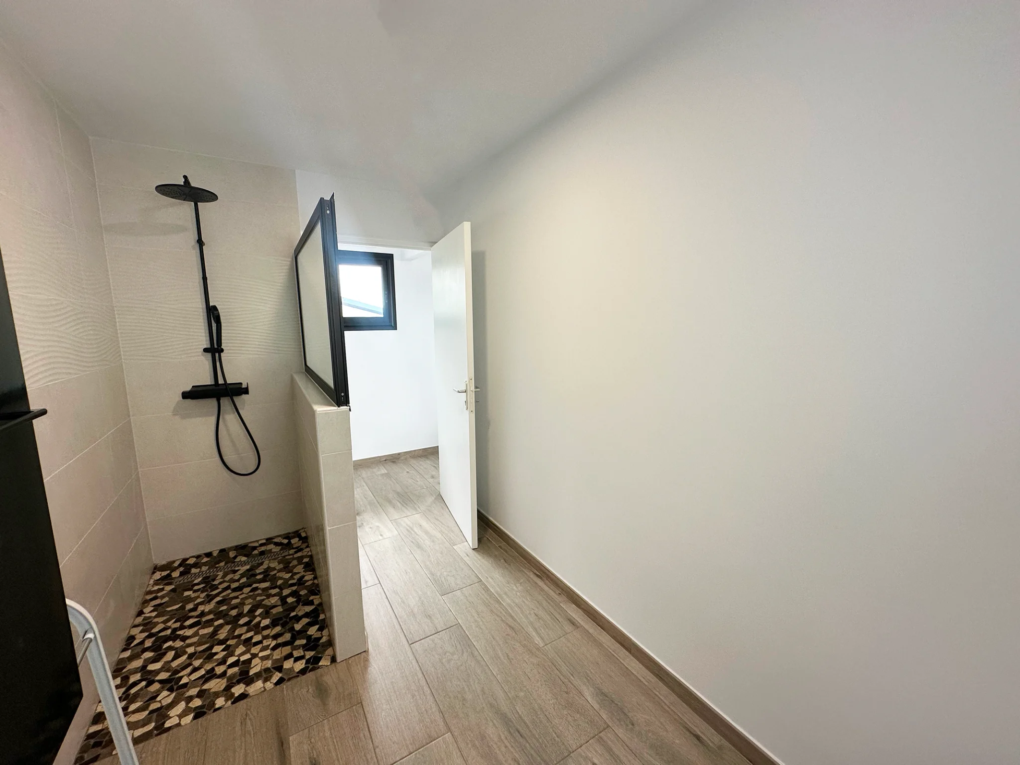 Photo 4 - Appartement à louer - Ancien 1 000 € 2 pièces 1 chambres 36 m² Tampon 97430