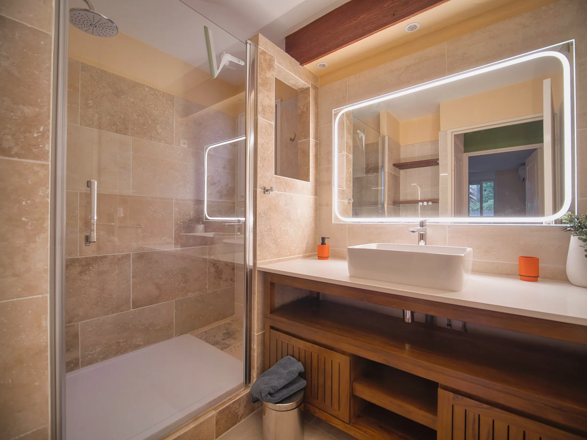 Photo 3 - Appartement à vendre - Ancien 283 500 € 4 pièces 3 chambres 95 m² Possession 97419