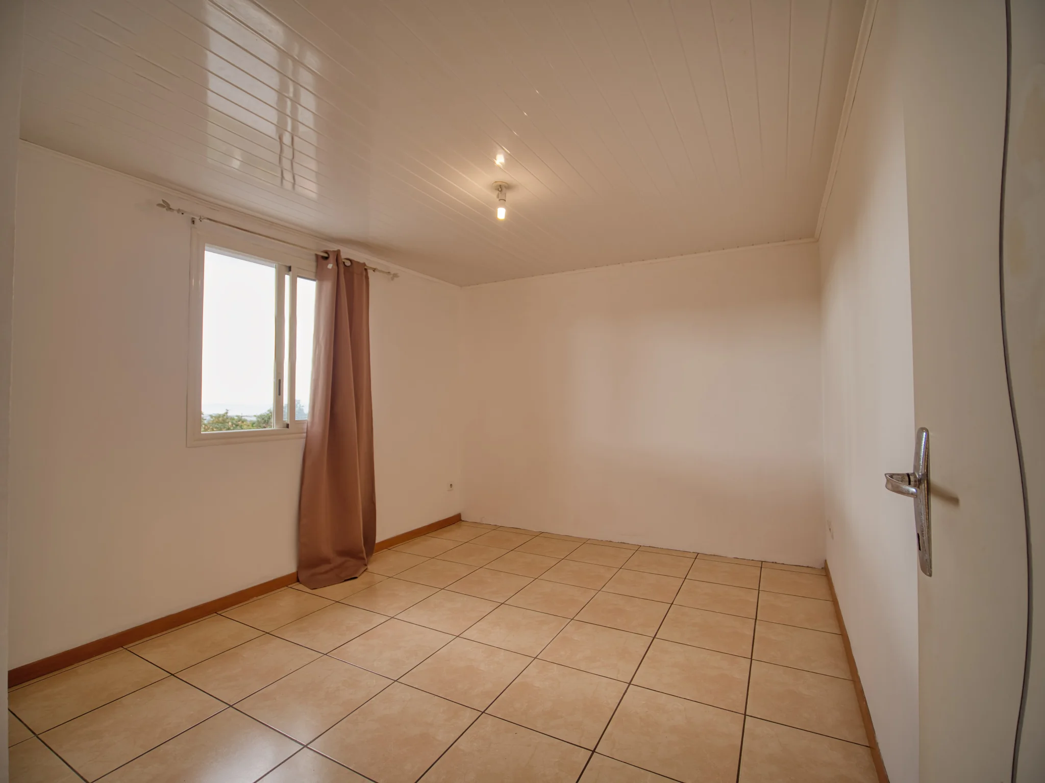 Photo 13 - Maison à vendre - Ancien 330 000 € 4 pièces 3 chambres 116 m² Possession 97419