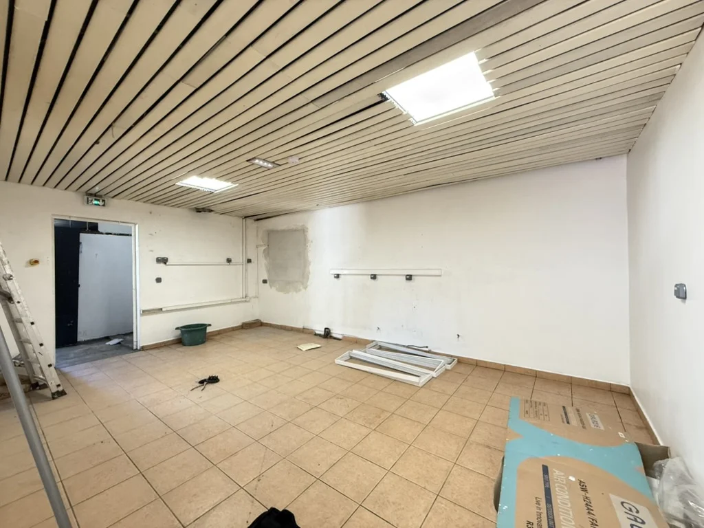 Photo 4 - Local à louer - Ancien 1 750 € 165 m² Le Port 97420