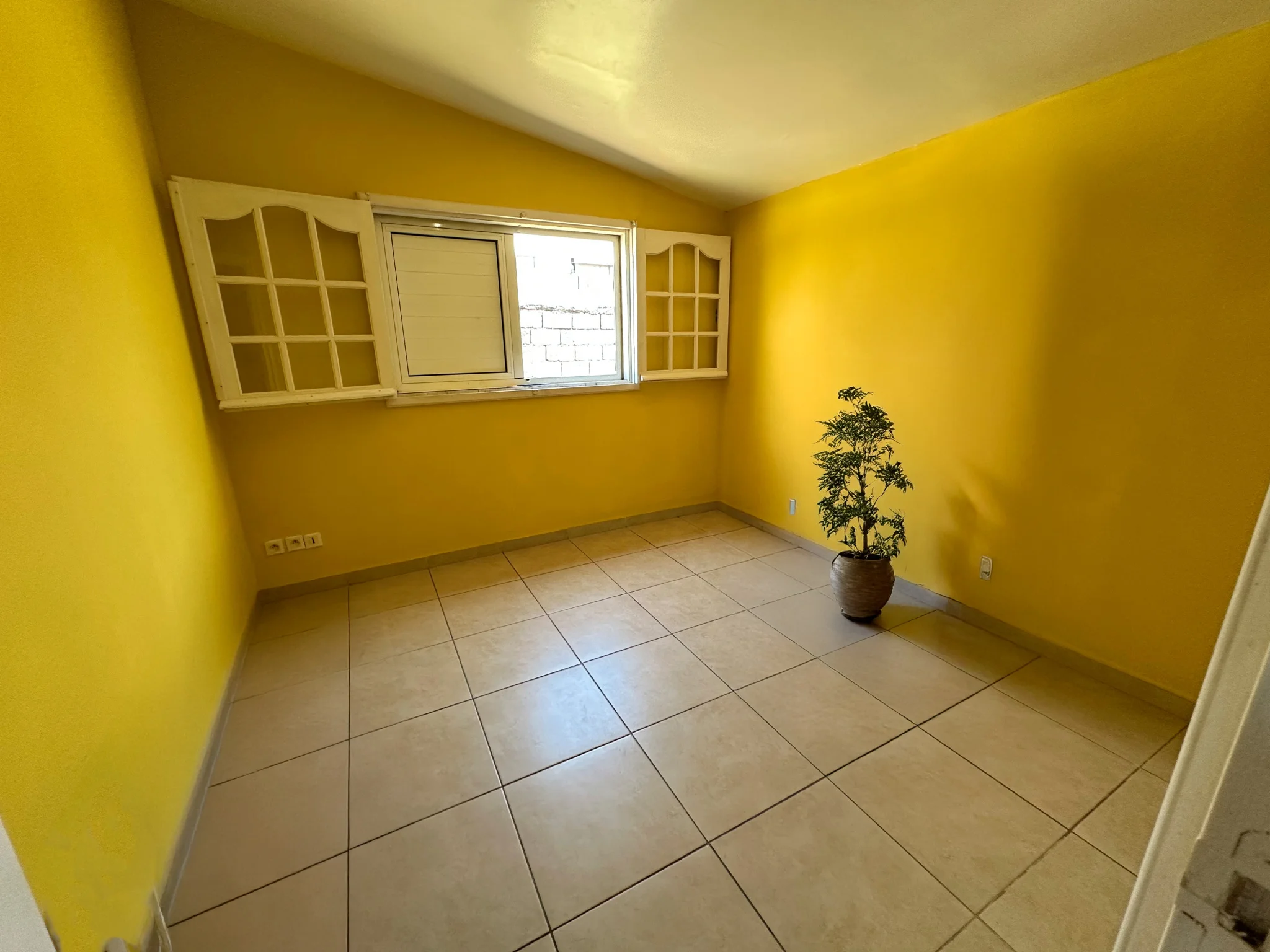 Photo 8 - Maison à vendre - Ancien 200 000 € 4 pièces 3 chambres 90 m² Saint-André 97440