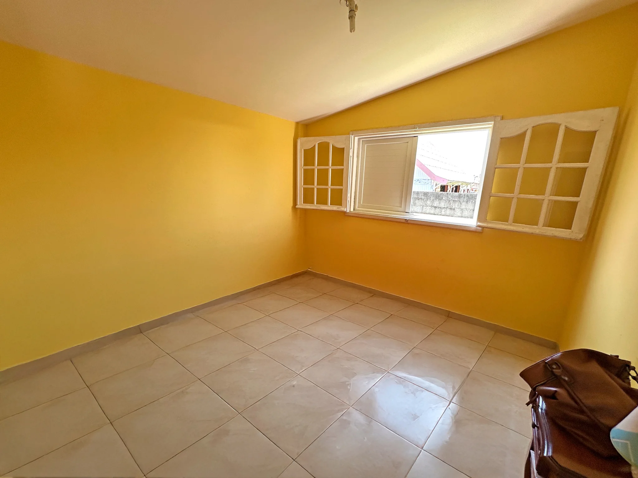 Photo 7 - Maison à vendre - Ancien 200 000 € 4 pièces 3 chambres 90 m² Saint-André 97440