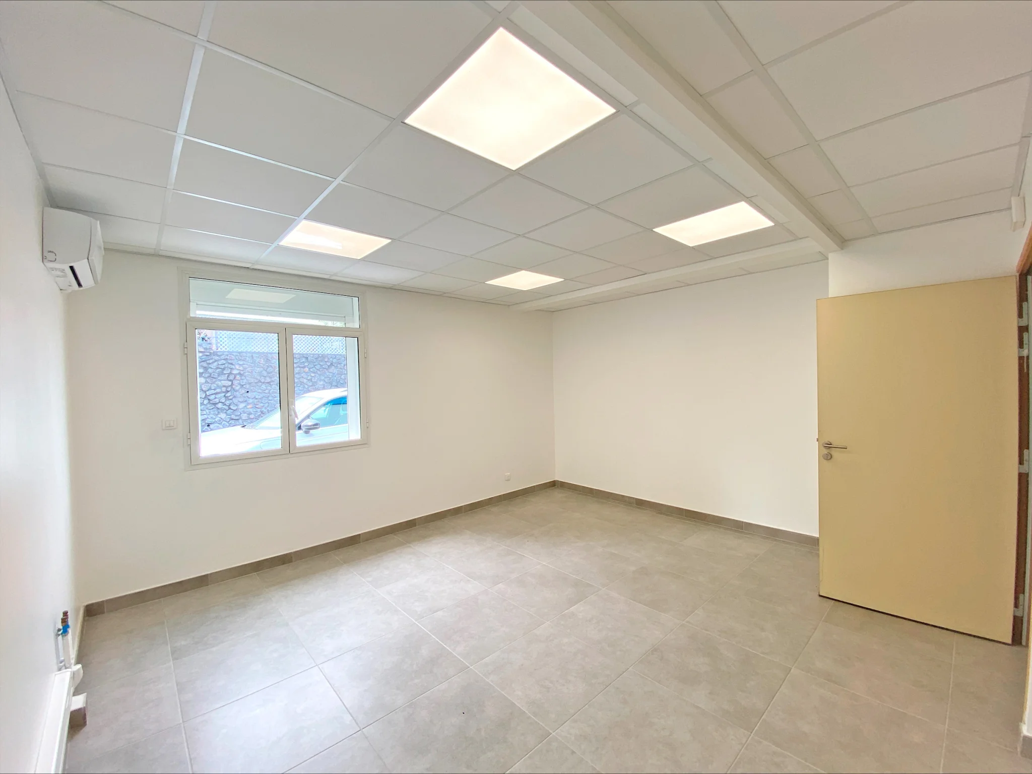 Photo 6 - Local à louer - Ancien 1 900 € 90 m² Saint-Louis 97421