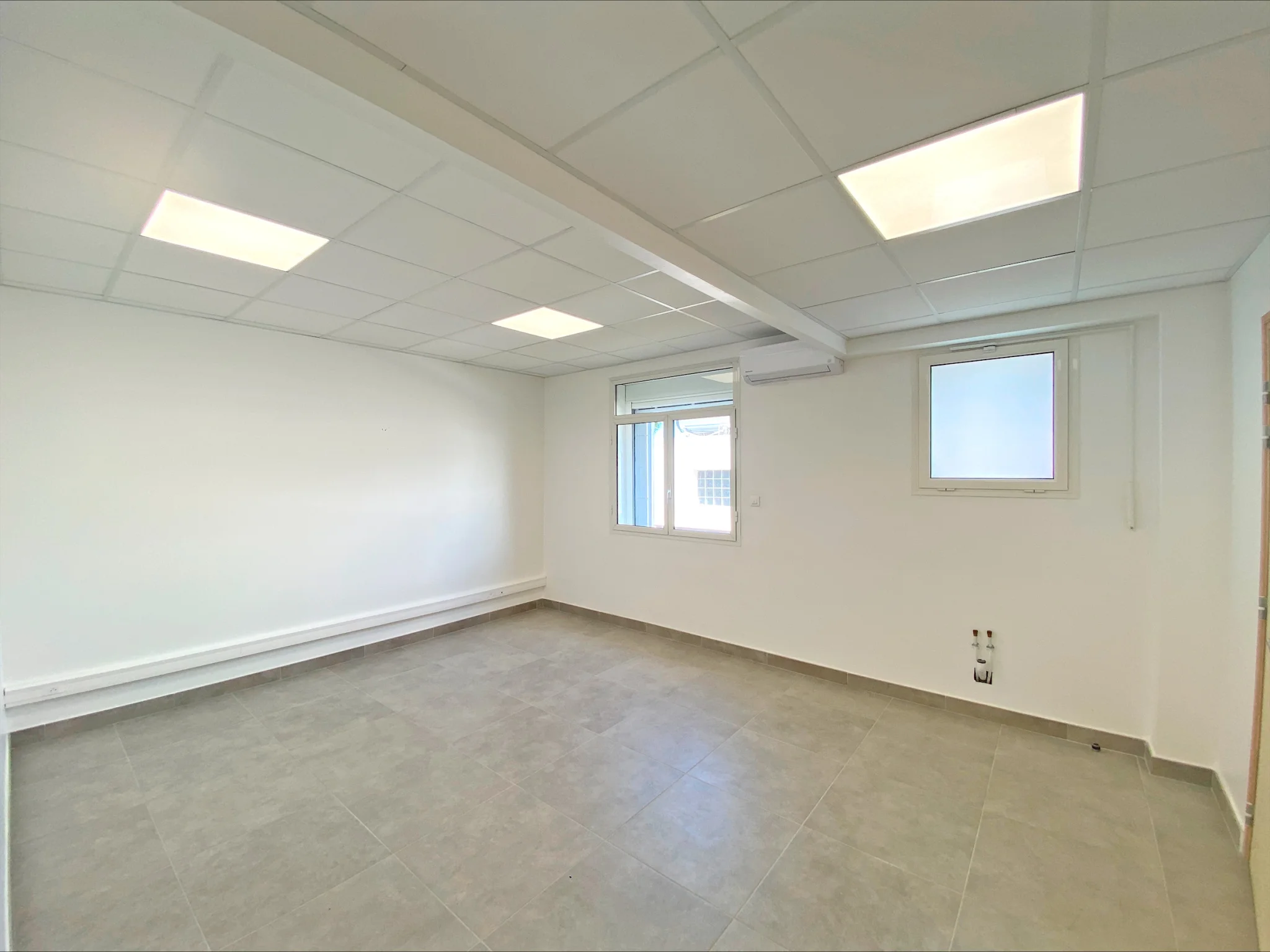 Photo 4 - Local à louer - Ancien 1 900 € 90 m² Saint-Louis 97421