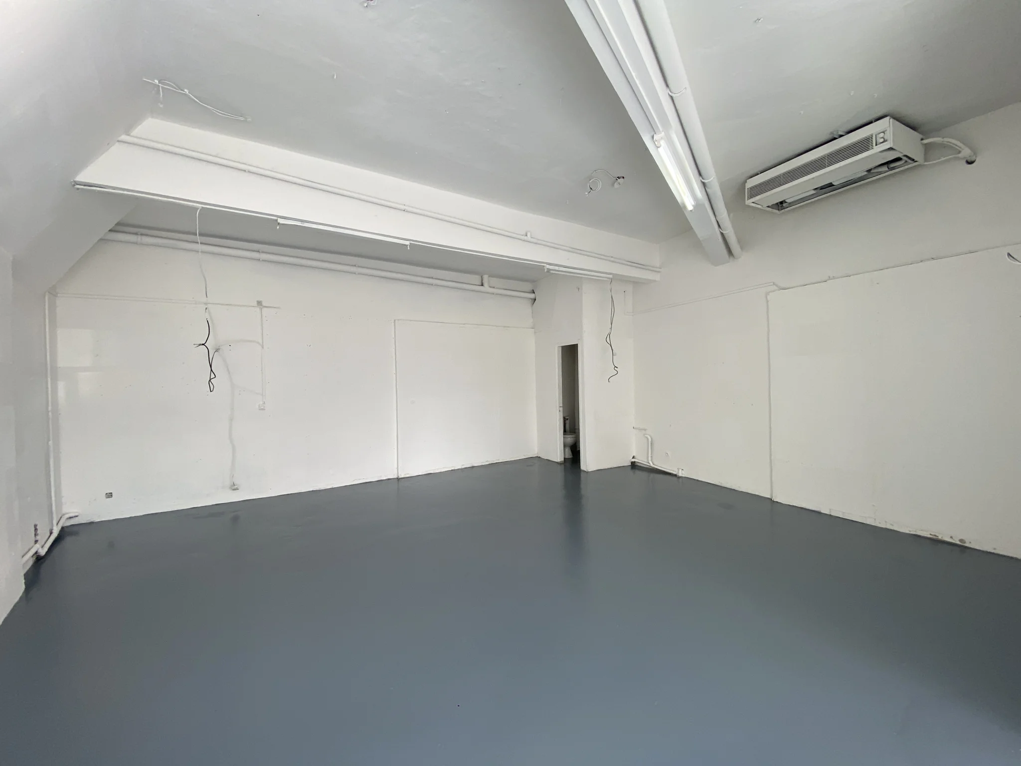 Photo 2 - Local à louer - Ancien 1 200 € 75 m² Le Port 97420