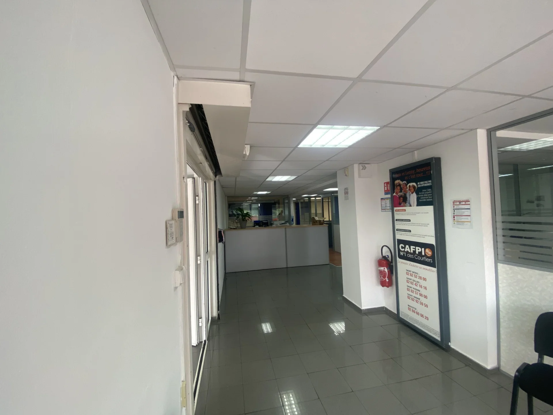 Photo 2 - Local à louer - Ancien 2 200 € 126 m² Saint-André 97440