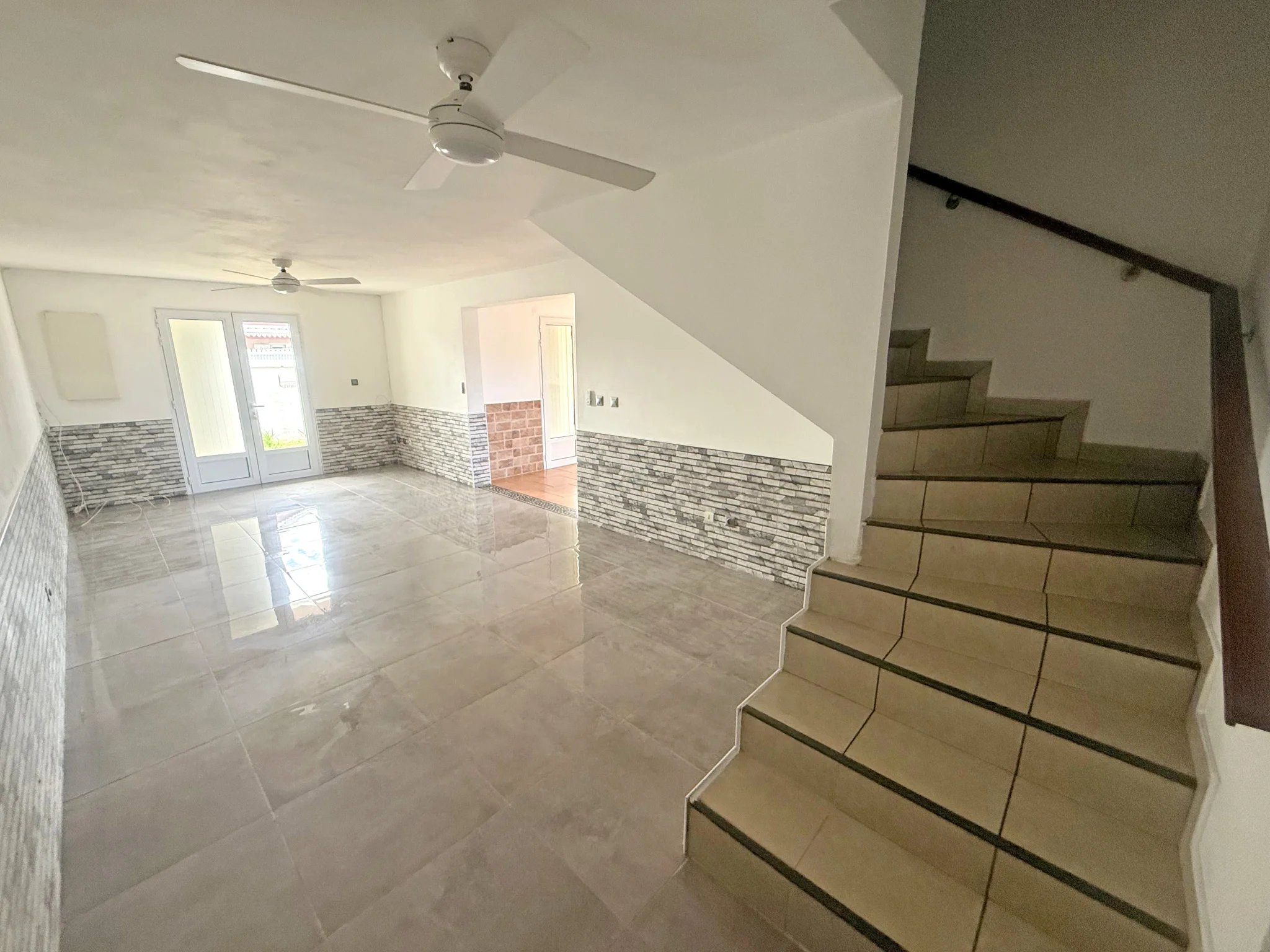 Photo 4 - Maison à louer - Ancien 1 130 € 4 pièces 3 chambres 100 m² Saint-André 97440