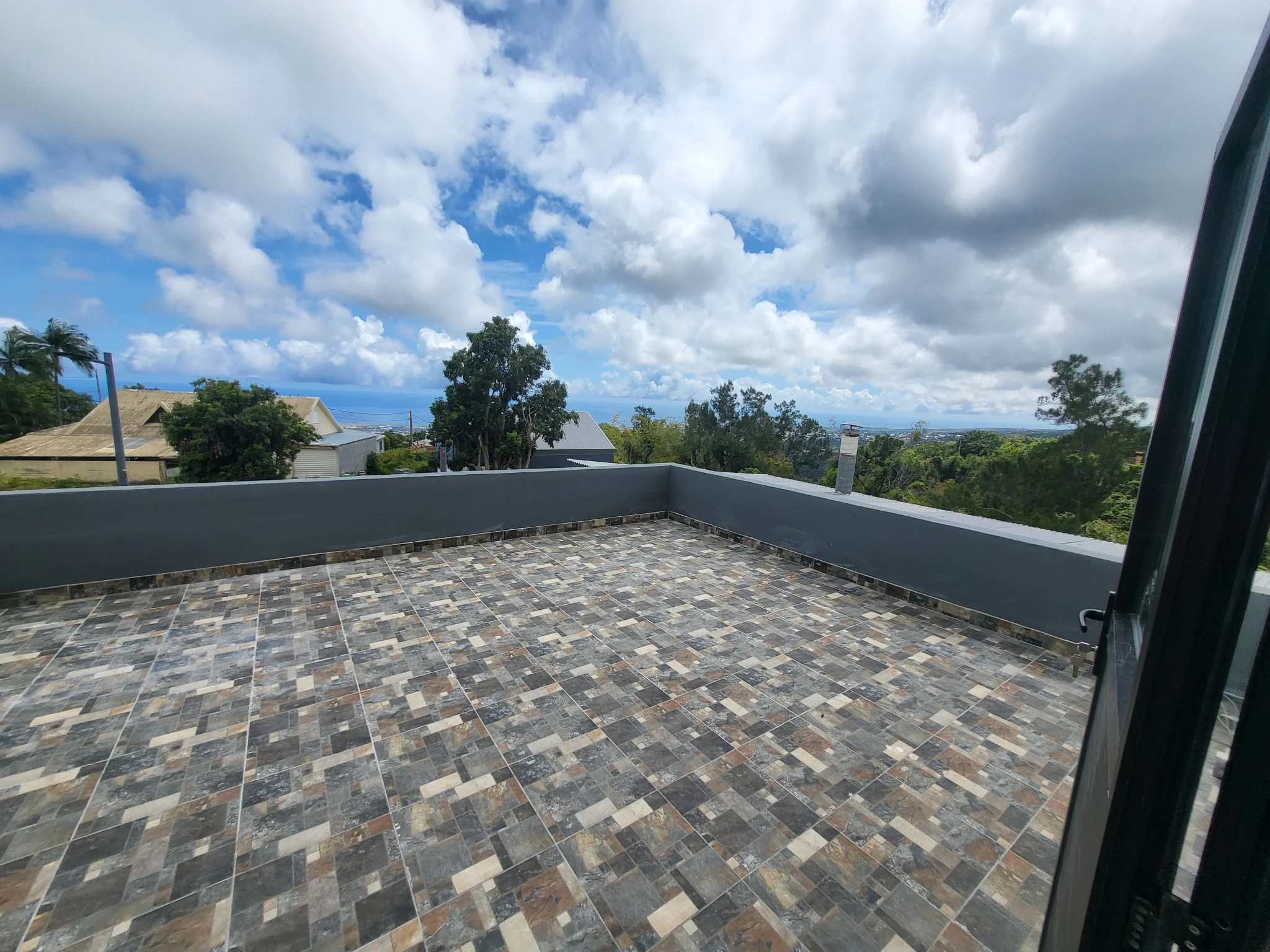 Photo 10 - Maison à louer - Ancien 1 800 € 5 pièces 3 chambres 110 m² Saint-Denis 97490