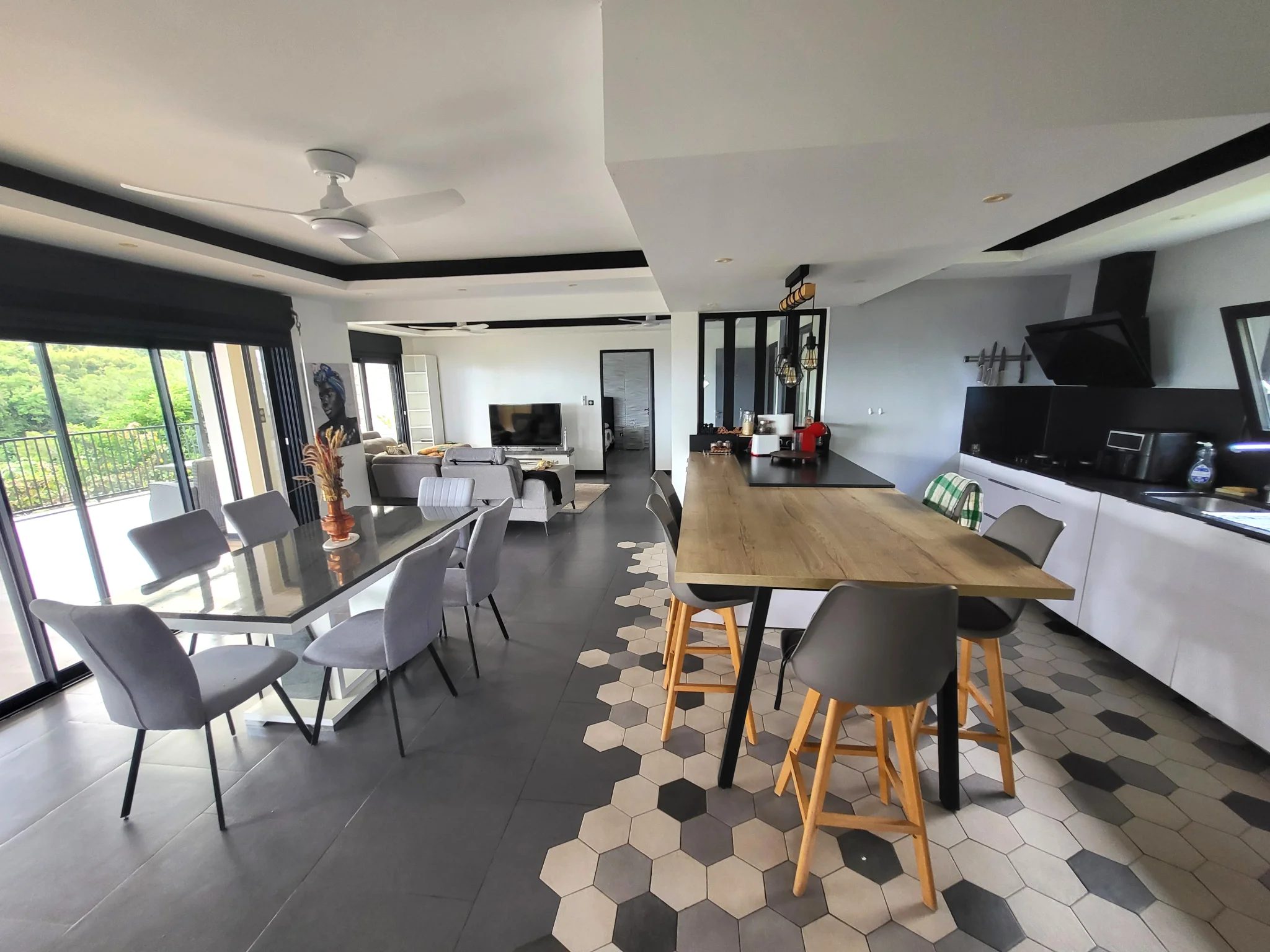 Photo 2 - Maison à louer - Ancien 1 800 € 5 pièces 3 chambres 110 m² Saint-Denis 97490