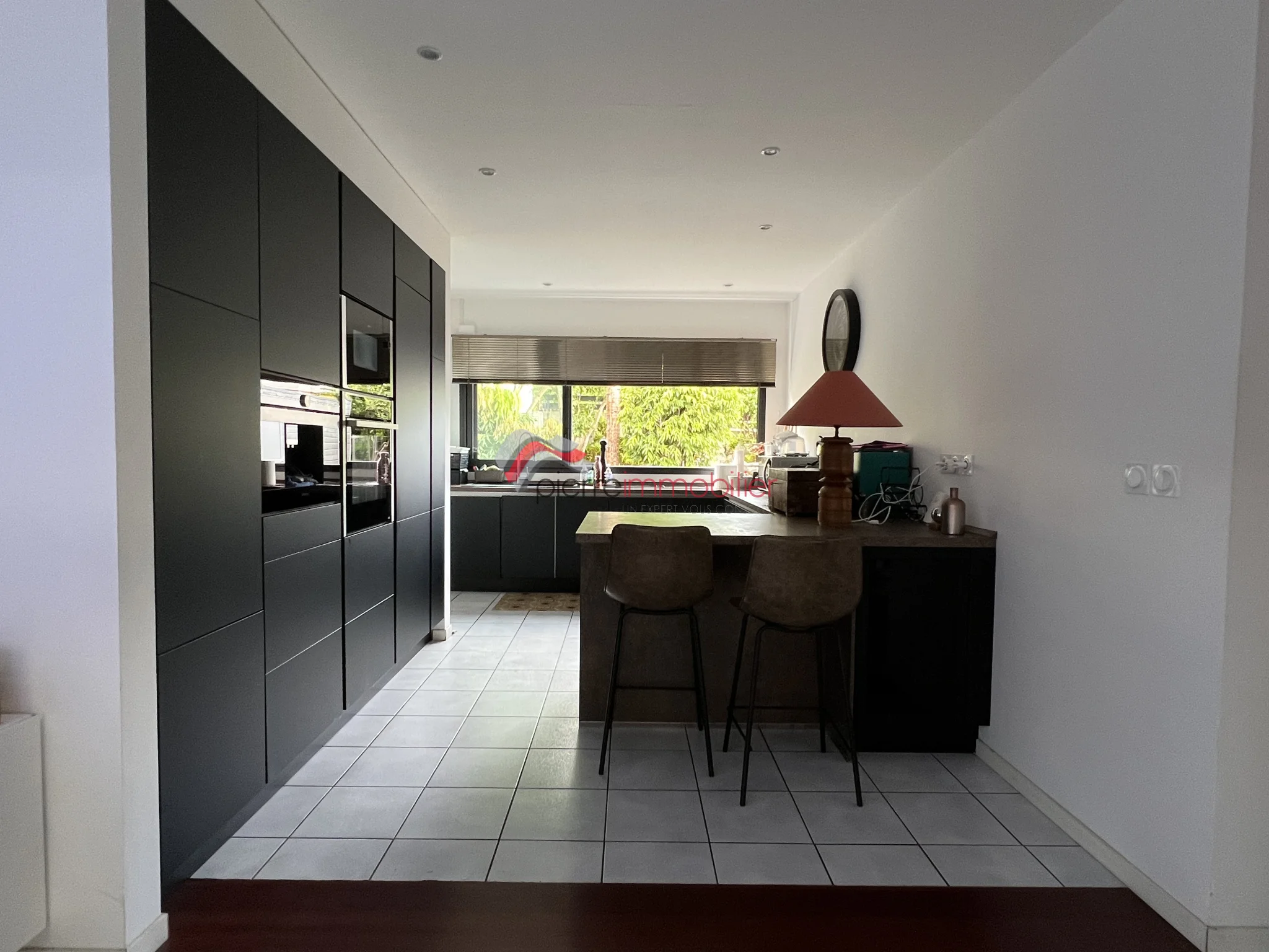 Photo 5 - Maison à vendre - Ancien 310 000 € 4 pièces 3 chambres 90 m² Le Tampon 97430