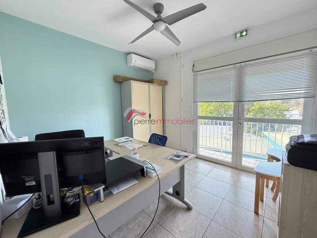 Photo 7 - Local à louer - Ancien 3 500 € 8 pièces 200 m² Saint-Louis 97450