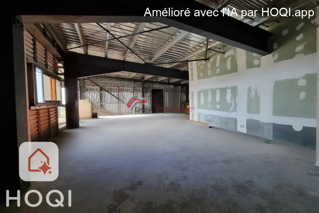 Photo 3 - Local à louer - Ancien 2 000 € 150 m² Saint-Pierre 97410